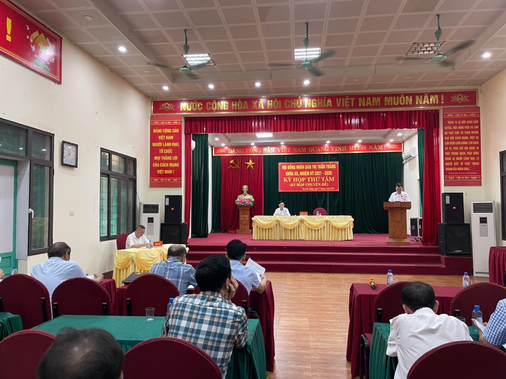 HĐND thị trấn Thắng tổ chức kỳ họp thứ tám kỳ họp chuyên đề.